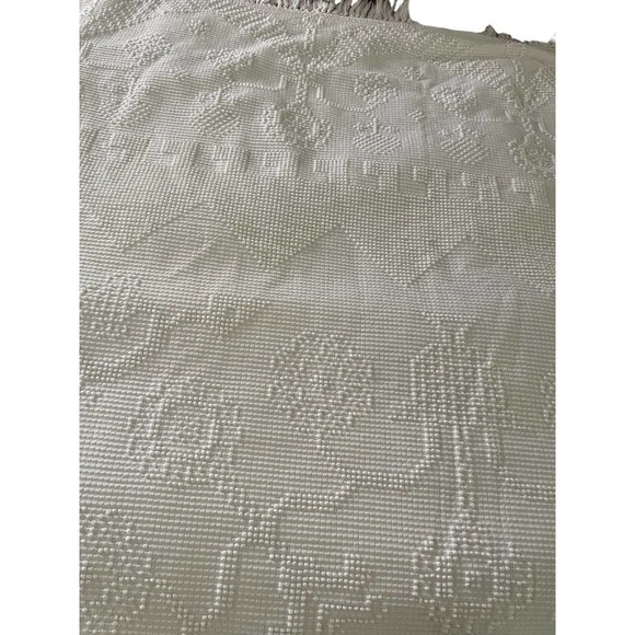 White QUEEN BEDSPREAD - Picture 12 of 15